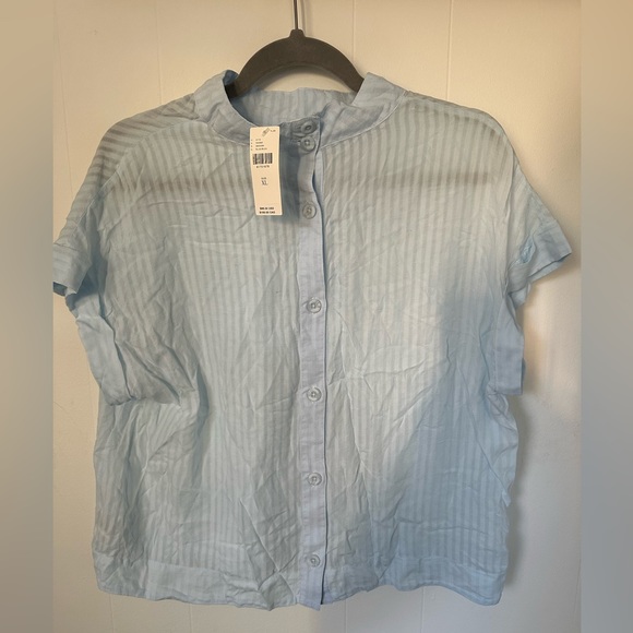 Anthro blouse Womens XL buttons in back NWT - Picture 2 of 2